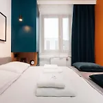 Colorful - By Upstairs Апартаменты Краков
